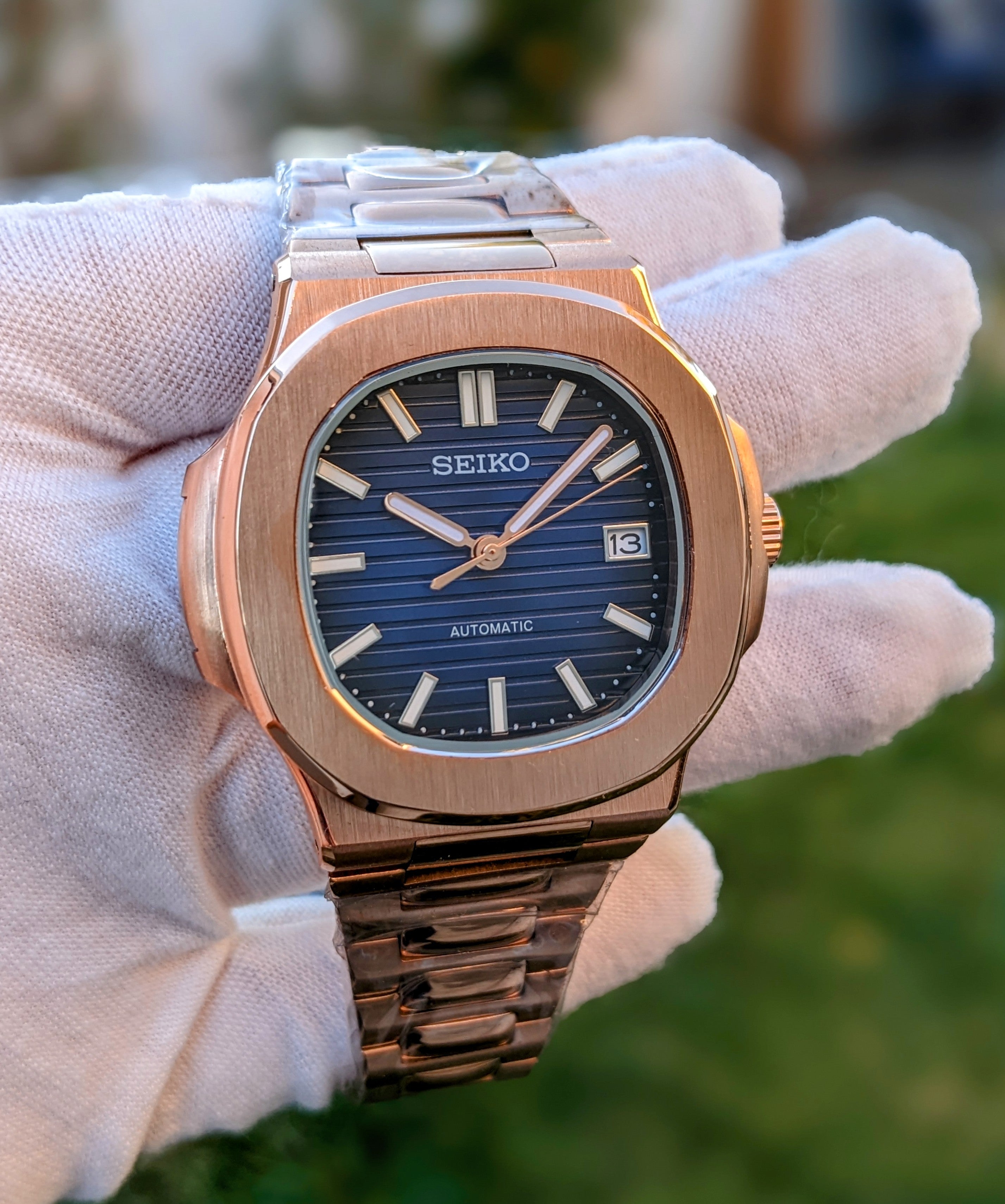 Nautilus Mod: Rose Gold Dark Blue Gradient Wave Dial - Seiko NH35 Auto